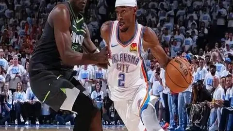 奥格斯堡0-1拜仁：凯恩基因势如破竹，领先优势扩大至6分，拜仁需持续警惕